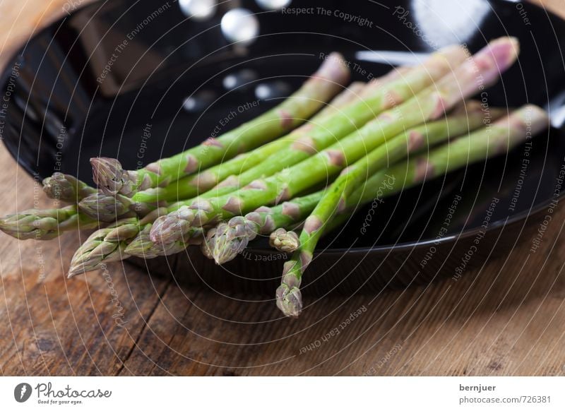 Spargelpfanne Lebensmittel Gemüse Pfanne Billig gut grün schwarz Appetit & Hunger Spargelzeit roh kochen & garen rustikal Frühling frühlingsgemüse viktualien