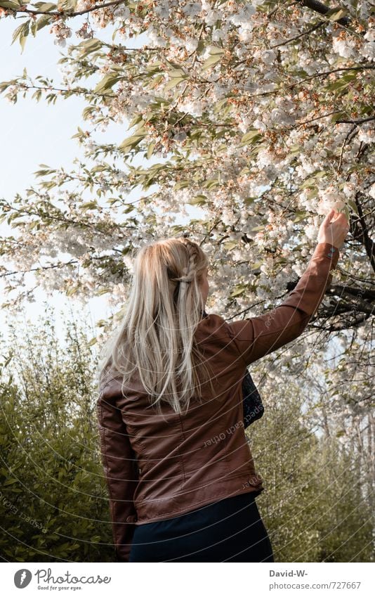 Jahreszeit = F* - S - H - W Glück Haare & Frisuren feminin Frau Erwachsene 1 Mensch 13-18 Jahre Kind Jugendliche 18-30 Jahre Sonnenlicht Frühling Klima