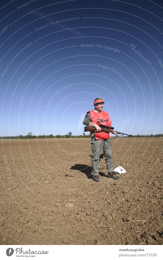 der jäger Jäger Gewehr Waffe Feld Jagd Bogenschütze Himmel Schönes Wetter Schilder & Markierungen