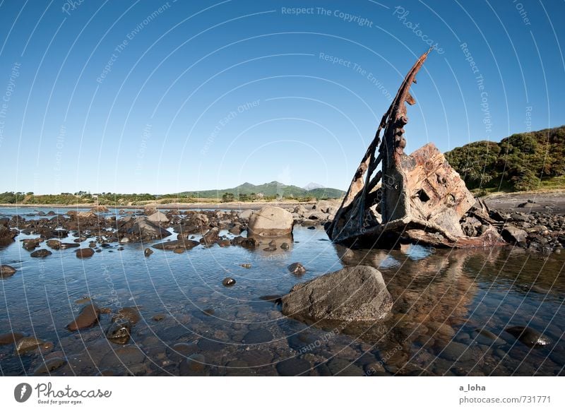 shipwreckbay Umwelt Natur Landschaft Urelemente Sand Wasser Wolkenloser Himmel Sommer Schönes Wetter Berge u. Gebirge Küste Strand Bucht Meer Fernweh Nostalgie