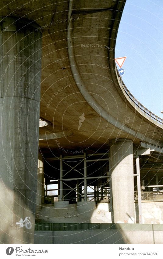 Freimann vor der WM Winter Baustelle Industrie Wärme Stadtrand Brücke Gebäude Verkehrswege Straße Autobahn Eisenbahn U-Bahn Gleise Beton Schilder & Markierungen