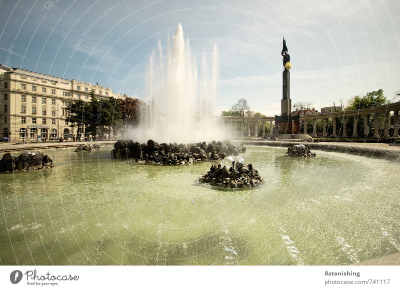 Schwarzenbergplatz Wien II Umwelt Natur Wasser Wassertropfen Himmel Schönes Wetter Österreich Hauptstadt Stadtzentrum Haus Park Platz Turm Bauwerk Brunnen