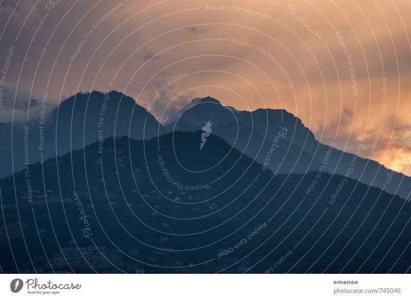 Südalpen Ferien & Urlaub & Reisen Berge u. Gebirge Natur Landschaft Himmel Wolken Sonnenaufgang Sonnenuntergang Klima Wetter Hügel Alpen Gipfel Dorf bevölkert