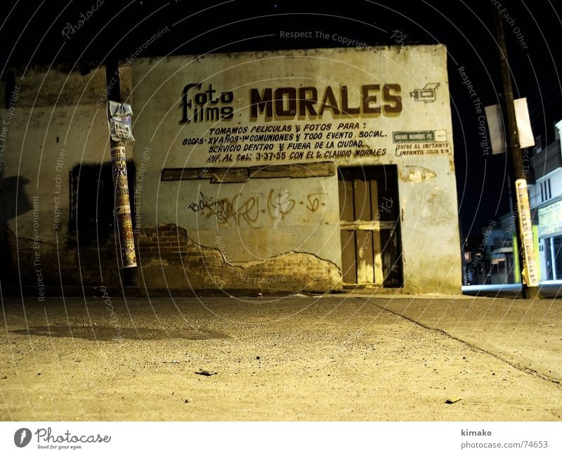 Foto Morales Fotografie Nacht Langzeitbelichtung old night long-exposed street alt Straße