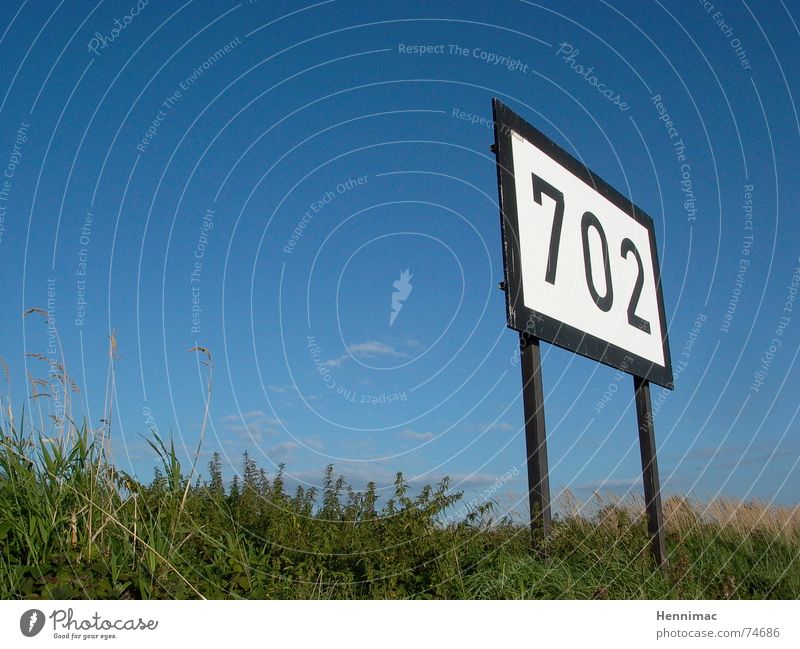 Schwarz und Weiß ! Typographie Ziffern & Zahlen Schilder & Markierungen Zeichen blau Schönes Wetter Himmel 700 Perspektive Symbole & Metaphern Wiese Rhein