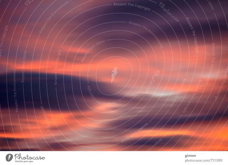 Verwischter Sonnenuntergang Umwelt Natur Himmel nur Himmel Wolken Sonnenaufgang Sonnenlicht ästhetisch außergewöhnlich blau violett orange rot Farbfoto