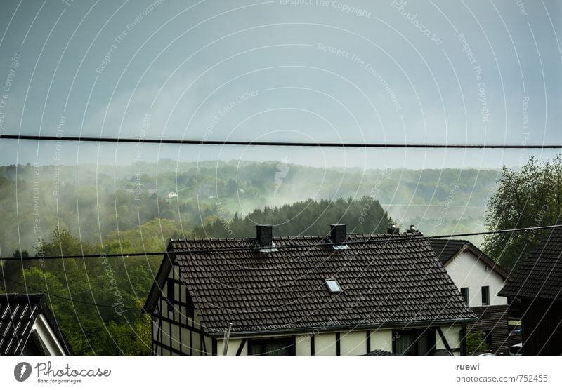 Drunt' im Tale nebelt's sehr wandern Häusliches Leben Haus Fachwerkhaus Umwelt Natur Landschaft Luft Wasser Wolken Frühling Sommer Klima Wetter