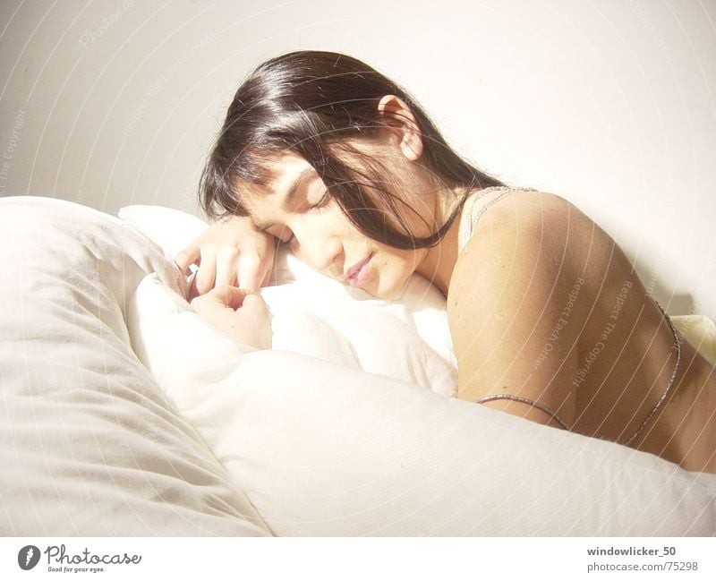 no title Beautyfotografie Licht sleep white female light quiet bed warm.