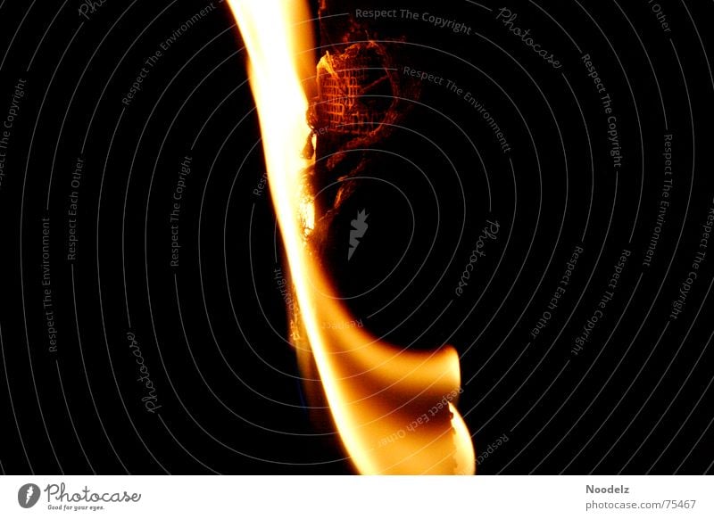 Flame Nacht heiß glühen gelb schwarz Flamme Brand Nahaufnahme Fackel