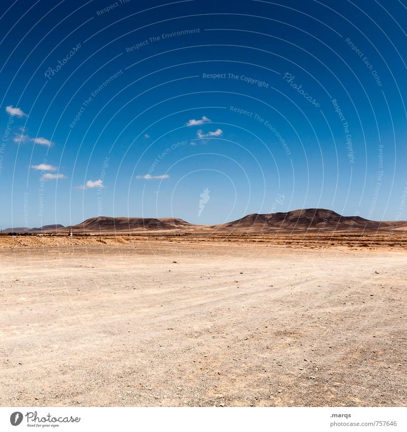 Weites Land Abenteuer Ferne Freiheit Sommer Umwelt Natur Landschaft Himmel Horizont Schönes Wetter Hügel heiß trocken Einsamkeit Dürre Farbfoto Außenaufnahme