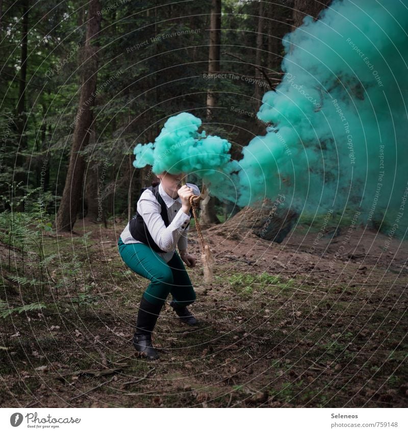 Dampfhaube Ausflug Abenteuer Freiheit Beruf Förster Wirtschaft Mensch 1 Umwelt Natur Landschaft Pflanze Baum Moos Wald Bekleidung Hose grün Horn Rauch