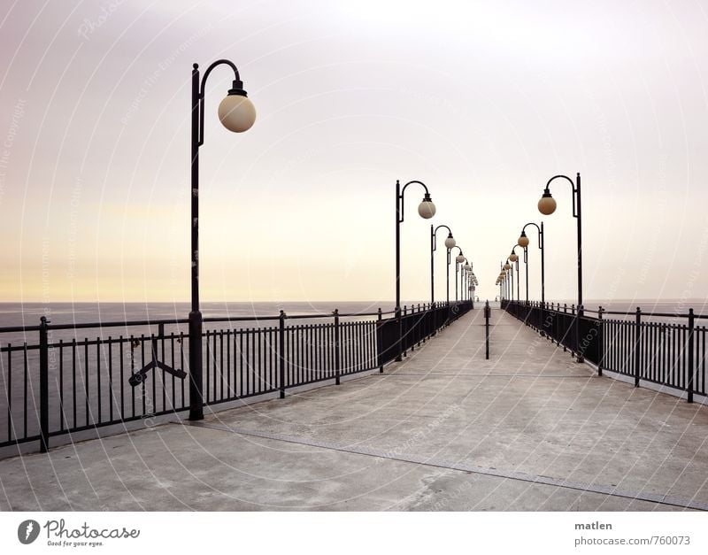 gangway Himmel Horizont Sonnenaufgang Sonnenuntergang Frühling Wetter Schönes Wetter Küste Meer Menschenleer Brücke maritim blau gelb grau gerade Lampe