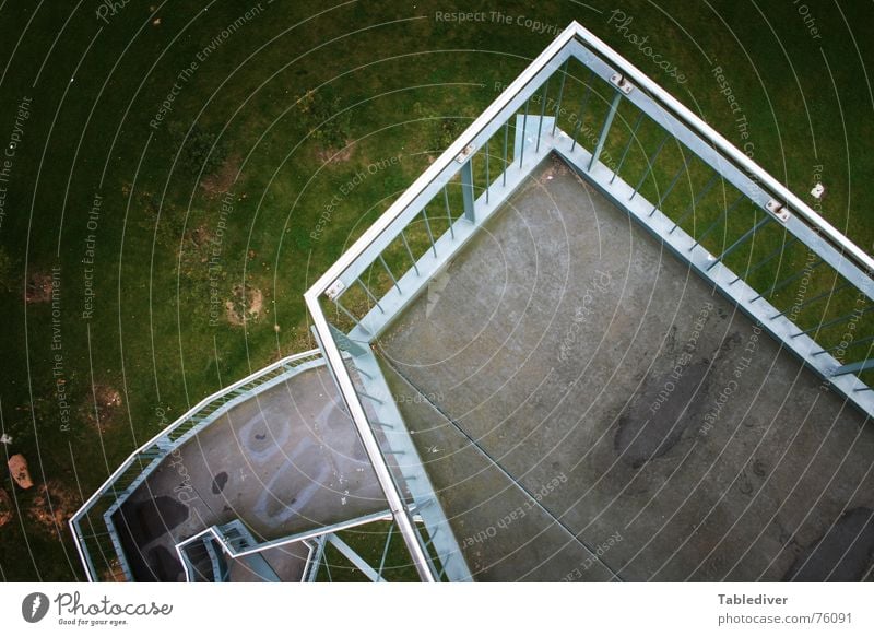 __________________________ III (Titel selbst eintragen) Eisen Konstruktion Babylon Treppe Turm Irrgarten Industriefotografie Metall Architektur