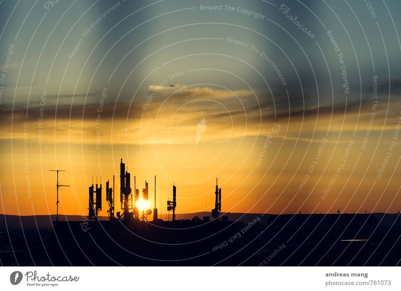 Kommunikation Technik & Technologie Unterhaltungselektronik Fortschritt Zukunft High-Tech Telekommunikation Informationstechnologie Antenne Satellitenantenne