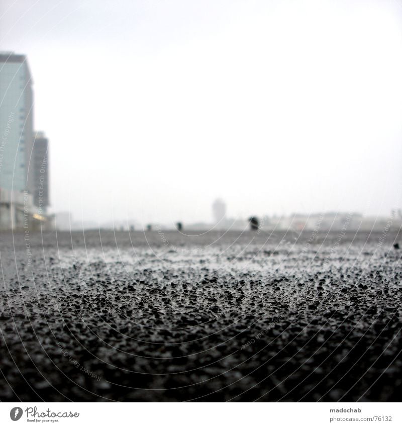 GROUND WITH A VIEW Nebel Wasserfahrzeug Himmel Wolken schlechtes Wetter himmlisch Götter Unendlichkeit Haus Hochhaus Gebäude Material Fenster live Block Beton