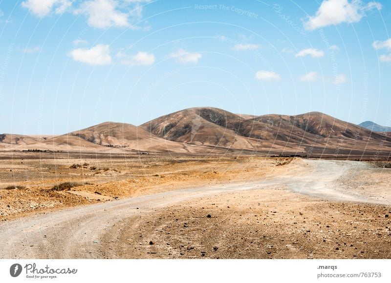 Ausläufer Abenteuer Ferne Natur Landschaft Himmel Wolken Sommer Schönes Wetter Hügel Wege & Pfade Schotterstraße exotisch heiß trocken Wärme Stimmung