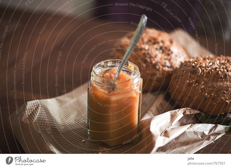 quittenmus Lebensmittel Teigwaren Backwaren Brötchen Marmelade Ernährung Frühstück Vegetarische Ernährung Löffel frisch lecker natürlich Holztisch Farbfoto