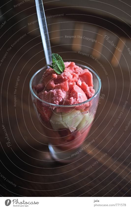 sorbet Lebensmittel Frucht Speiseeis Sorbet Ernährung Bioprodukte Vegetarische Ernährung Glas Löffel lecker süß kalt Erfrischung Snack Dessert Farbfoto