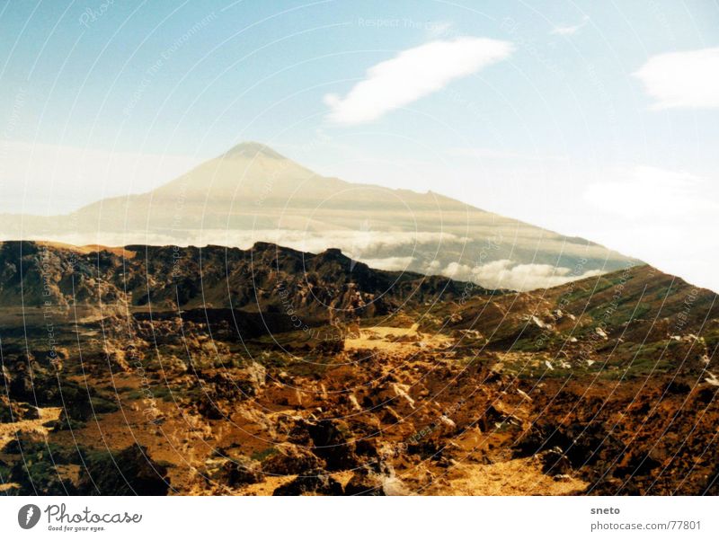 Pico de Teide schlechtes Wetter Altokumulus floccus Teneriffa Kanaren Wolken Doppelbelichtung Zufall unabsichtlich Stein Basalt Sandstein Eruption Lava wandern