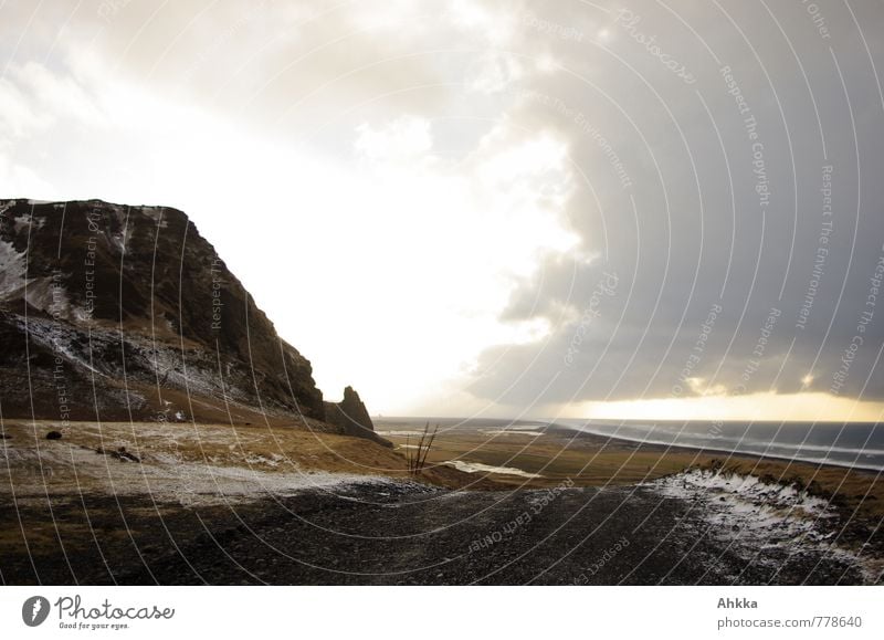 can you see the rain? Abenteuer Ferne Winter Natur Landschaft Himmel Wolken Horizont Unwetter Sturm Regen Schnee Berge u. Gebirge Wellen Küste Bucht Meer Wüste