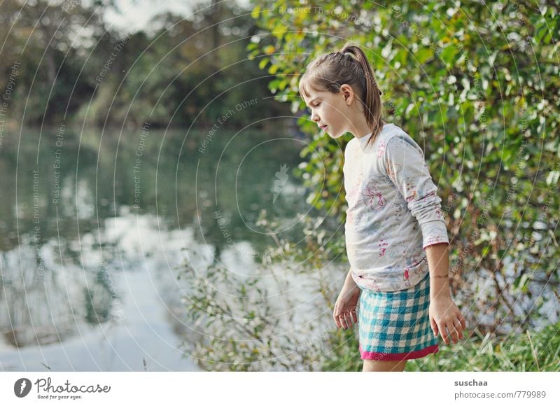 letztes jahr am see feminin Kind Mädchen Kindheit Körper Haut Kopf Haare & Frisuren Gesicht Arme Hand Finger 1 Mensch 8-13 Jahre Umwelt Natur Landschaft Wasser