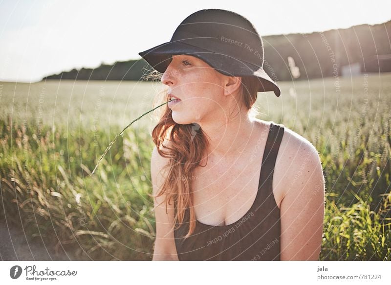 sonnig Wohlgefühl Zufriedenheit Erholung ruhig Mensch feminin Frau Erwachsene 1 30-45 Jahre Umwelt Natur Landschaft Pflanze Himmel Sommer Schönes Wetter Baum