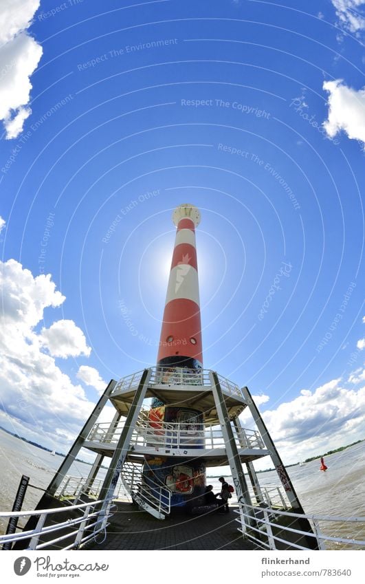 Raketenabflugstation Erde Himmel Wolken Horizont Sonne Sommer Schönes Wetter Flussufer Blankenese Hafenstadt Sehenswürdigkeit Leuchtturm entdecken glänzend