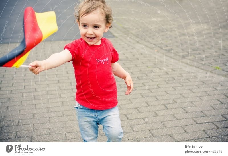 hallo Deutschland sportlich Kinderspiel Weltmeisterschaft Publikum Fan feminin Kleinkind Mädchen 1 Mensch 1-3 Jahre T-Shirt Fahne Deutsche Flagge Feste & Feiern