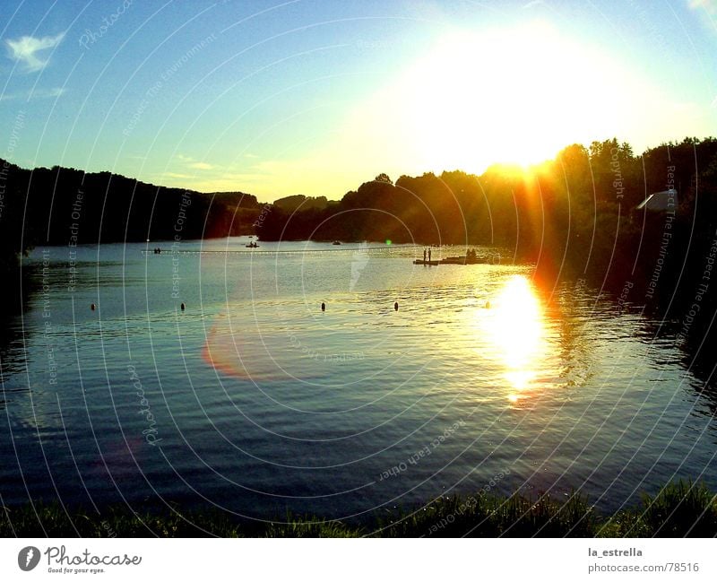 Sonnenuntergang am See Frieden Freundlichkeit einheitlich Stimmung ruhig Sommer Erholung schön Zeit Abenddämmerung charmant Wasserstraße Flair Laune