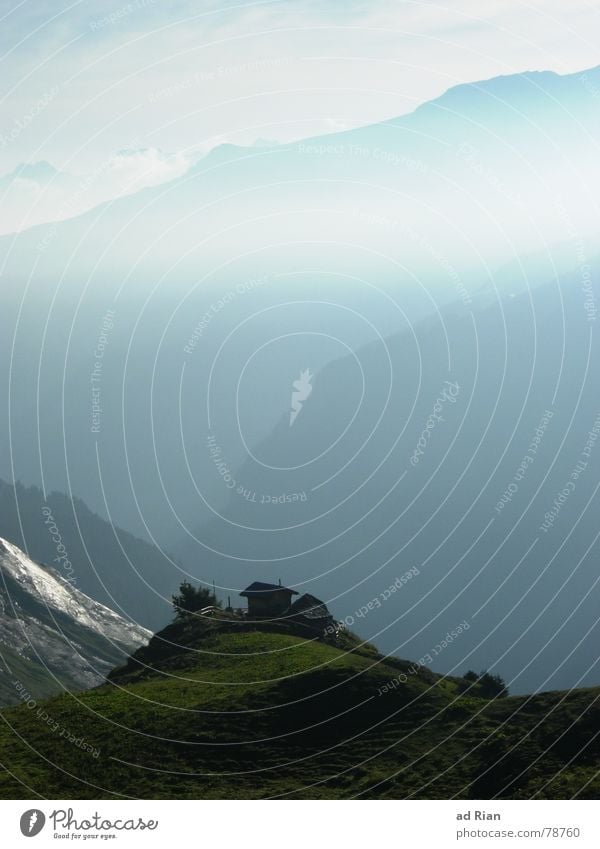 Herbstwanderung ruhig Berge u. Gebirge wandern Natur Landschaft Himmel Wolken Nebel Wiese Alpen Gipfel Kamm genießen blau Bergkette Bergwiese Aussicht Schweiz