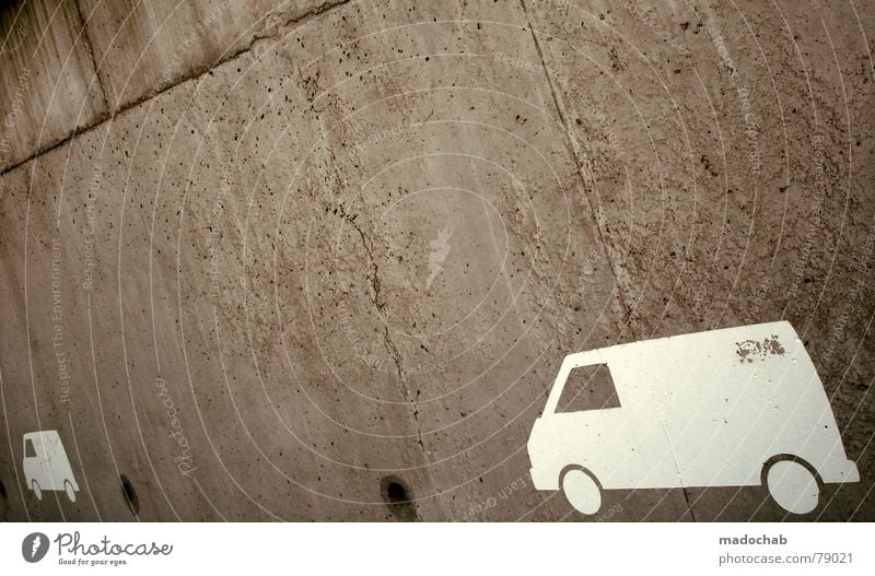 VERFOLGUNGSWAHN Wand Mauer grau dreckig KFZ PKW Lastwagen Kleintransporter Lieferwagen Ikon einfach Parkplatz Stadt graphisch Loch weiß Piktogramm Krimineller