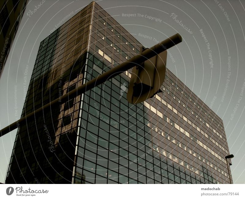 PRÄCHTIG VON HINTEN Himmel Wolken schlechtes Wetter himmlisch Götter Unendlichkeit Haus Hochhaus Gebäude Material Fenster live Block Beton Etage Vermieter