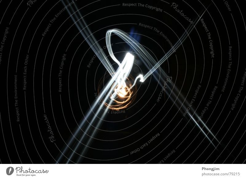 lightraces Licht Belichtung Nacht Zeit Langzeitbelichtung schwarz Vergänglichkeit schön Linie Bewegung Spuren Lichtstrahl