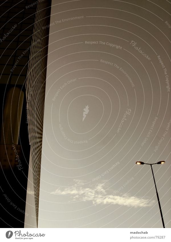 STILLE HARMONIE Himmel Wolken schlechtes Wetter himmlisch Götter Unendlichkeit Haus Hochhaus Gebäude Material Fenster live Block Beton Etage Vermieter Mieter