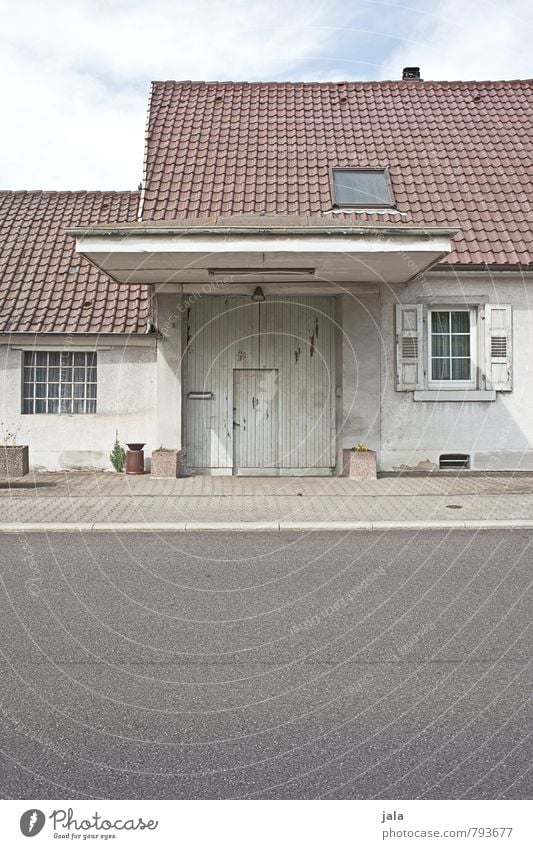 vordach Himmel Haus Industrieanlage Bauwerk Gebäude Architektur Straße trist Stadt Farbfoto Außenaufnahme Menschenleer Textfreiraum unten Tag