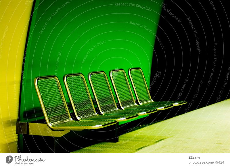 underground seats Stil 5 Stuhl grün gelb abstrakt rund U-Bahn schwarz London Underground modern Sitzgelegenheit Bank Farbe Schatten Perspektive