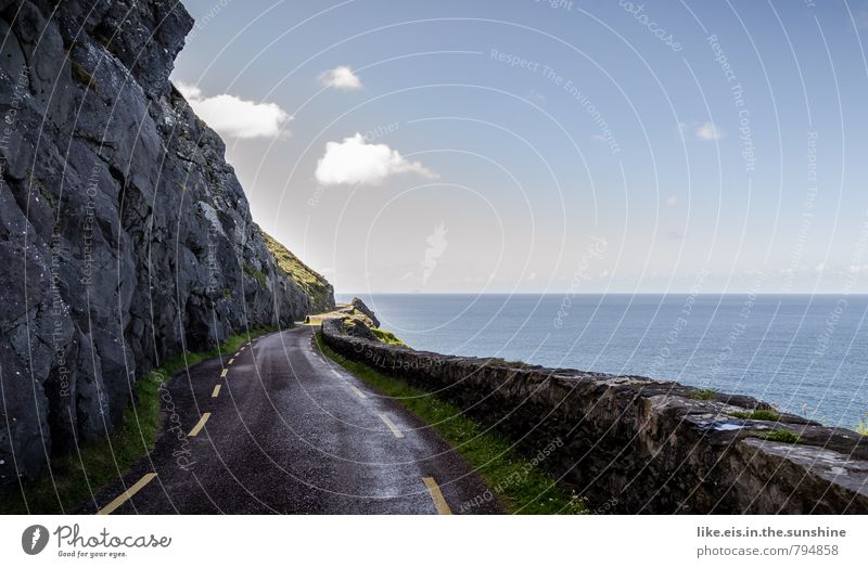 roadtrip unter schäfchenwolken Umwelt Natur Landschaft Ferne Republik Irland Straße Farbfoto