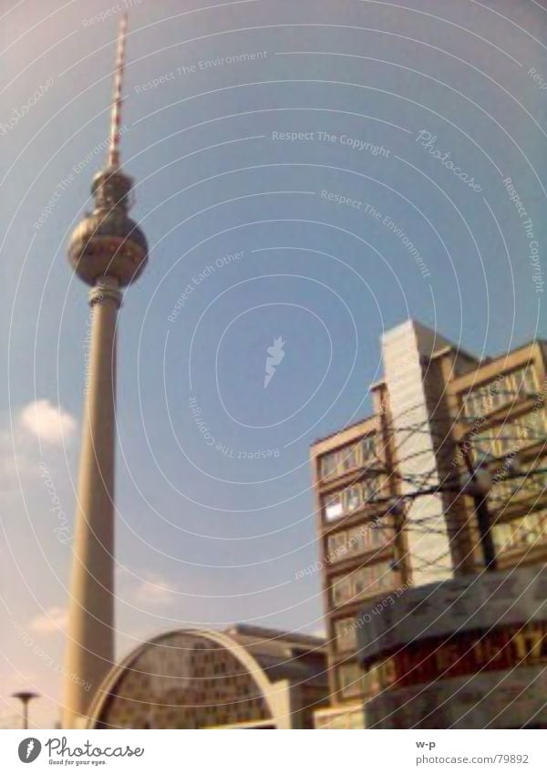 uff'n Alex Weltzeituhr Stadt Alexanderplatz Schönes Wetter Bahnhof Berlin Berliner Fernsehturm Sonne alex Blauer Himmel Architektur