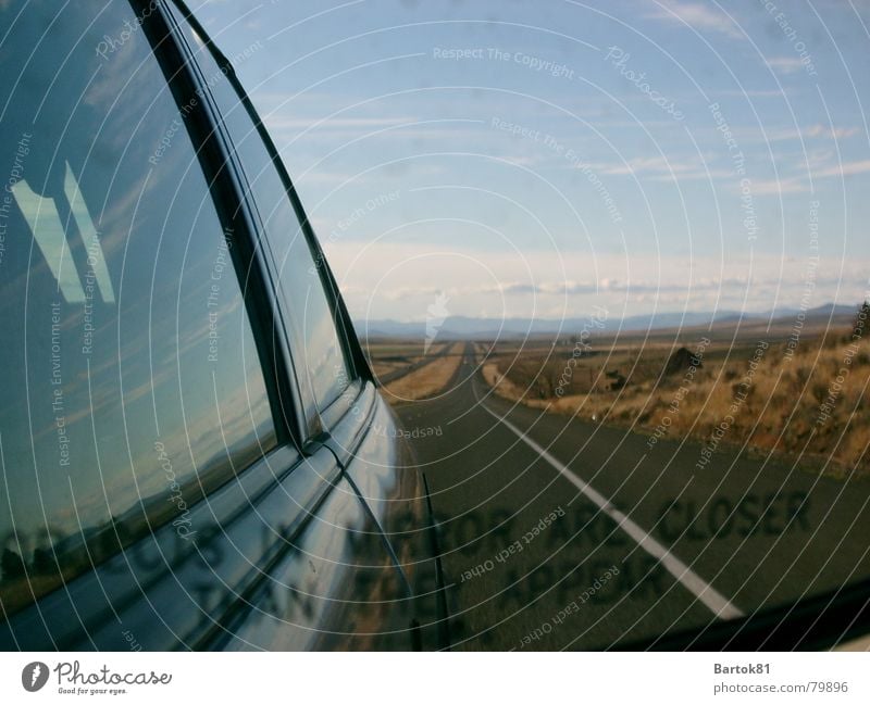 Jenseits von Idaho Spiegel Autobahn Amerika USA Berge u. Gebirge Straße