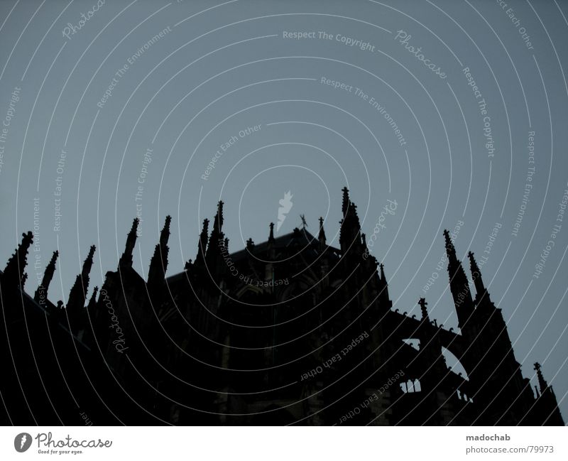 UTRECHT Zinnen Utrecht Silhouette Götter Geistlicher schwarz Gebäude Niederlande Wahrzeichen Himmel Abend Symbole & Metaphern Europa Umrisslinie Gotteshäuser