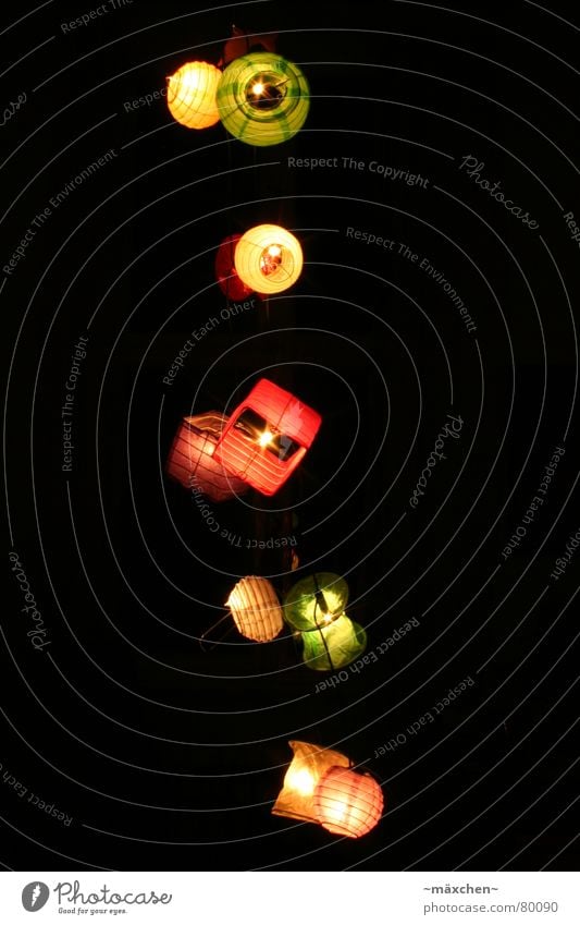 Lampions *4* Langzeitbelichtung mehrfarbig rot Licht gemütlich Romantik Lichterkette angenehm dunkel knallig grün leicht orange prächtig Laterne Reihe