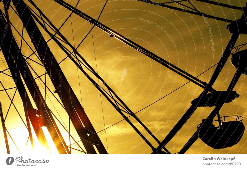 vergnügen Freude Riesenrad Sonnenuntergang Winter Weihnachtsmarkt Abend Zeitvertreib Leben Himmel Abenddämmerung