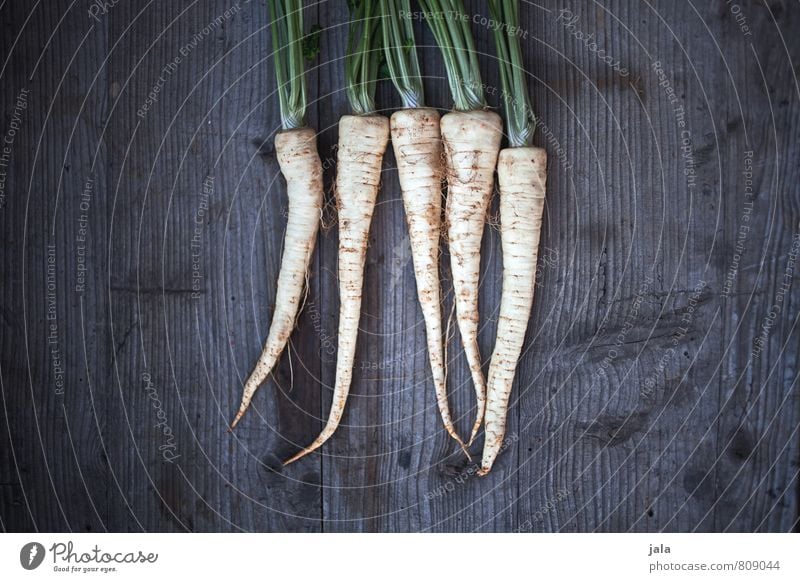 wurzelgemüse Lebensmittel Gemüse Wurzelpetersilie Petersilienwurzel Wurzelgemüse Ernährung Bioprodukte Vegetarische Ernährung Gesunde Ernährung frisch