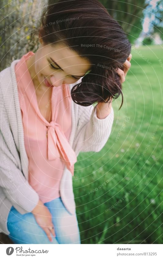 Lächeln elegant Stil Freude Leben harmonisch Erholung Freizeit & Hobby Garten feminin Junge Frau Jugendliche Blühend Denken glänzend außergewöhnlich frech