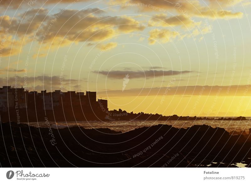 Abendstimmung Umwelt Natur Landschaft Urelemente Wasser Himmel Wolken Sonnenaufgang Sonnenuntergang Sommer Wärme Küste Strand Meer dunkel Ferne Unendlichkeit