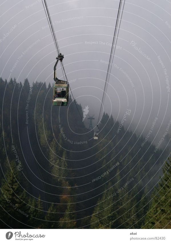 Schauinslandbahn Nordic Walking unklar Seilbahn Nebel fantastisch Nebelschleier schemenhaft Gleitschirmfliegen wandern beeindruckend Schleier Himmel Luftverkehr