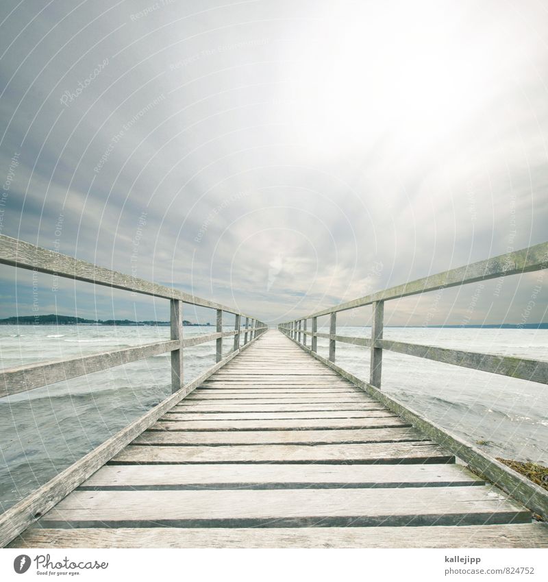 wo das meer am tiefsten ist Lifestyle Umwelt Natur Landschaft Klima Wetter Wellen Küste Ostsee Meer Wege & Pfade Brücke Ziel Zukunft Steg Hafen Horizont