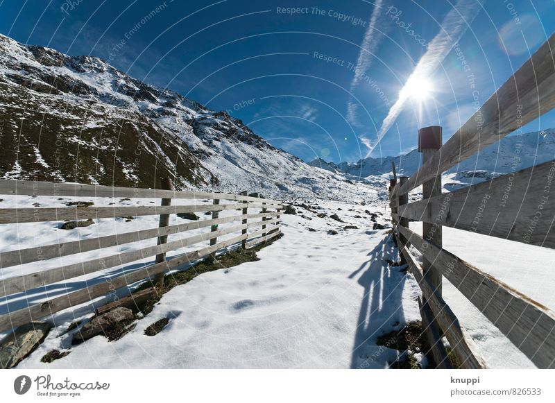 Linienführung Umwelt Natur Landschaft Erde Himmel Wolkenloser Himmel Sonne Sonnenlicht Winter Klima Klimawandel Wetter Schönes Wetter Eis Frost Schnee Felsen