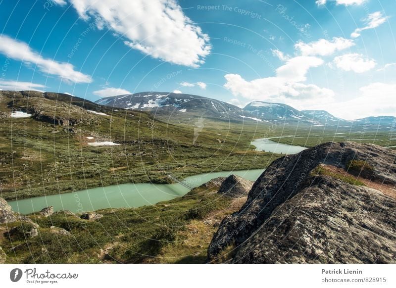 Alesjaure Wohlgefühl Zufriedenheit Ausflug Abenteuer Ferne Freiheit Expedition Berge u. Gebirge wandern Umwelt Natur Landschaft Urelemente Luft Himmel Wolken