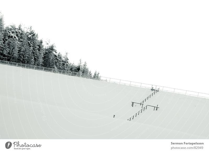 vogtlandwinter 2 kalt Jahreszeiten ruhig Einsamkeit gerade Mauer Verkehrsstau Staumauer Winter Halbschlaf Staustufe bewegungslos Abstieg verloren Menschenleer